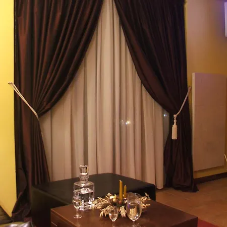 Lira Apartment *
